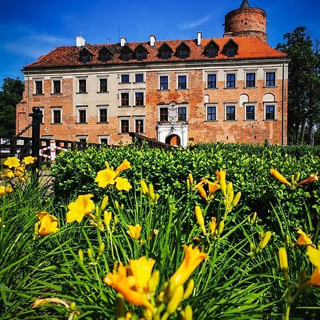 Aparthotel Zamek Uniejów Extérieur photo