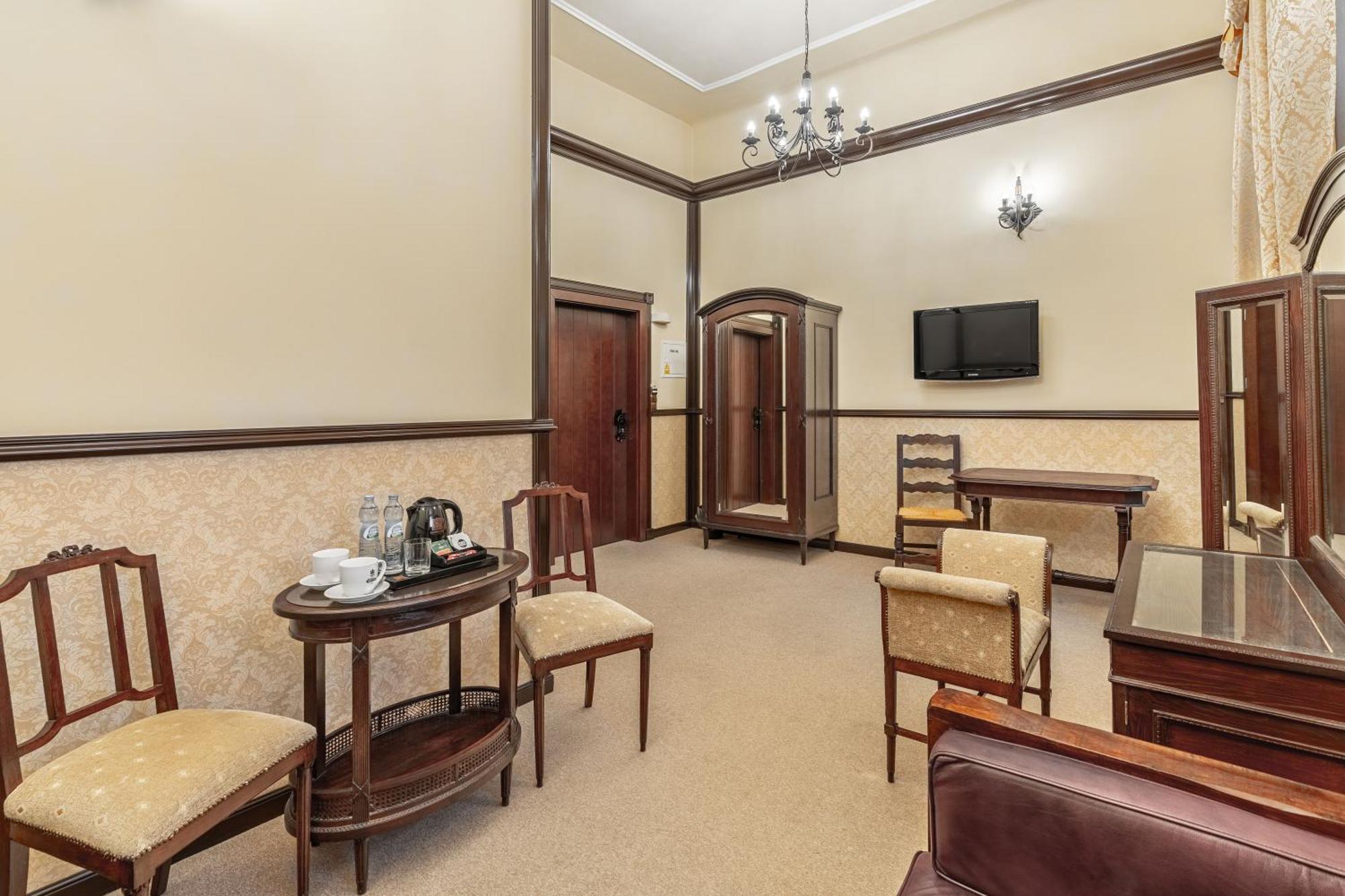 Aparthotel Zamek Uniejów Extérieur photo