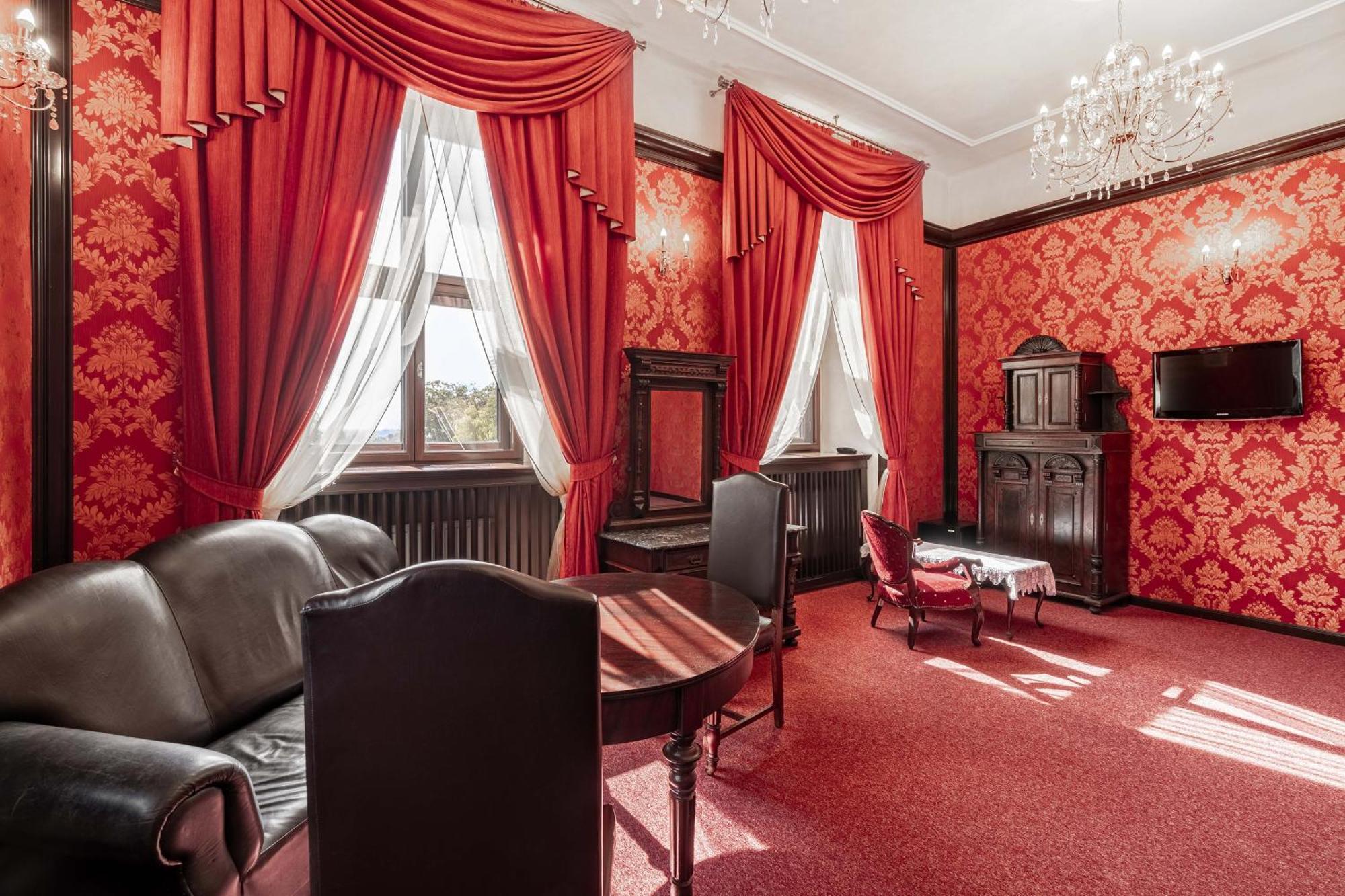 Aparthotel Zamek Uniejów Extérieur photo