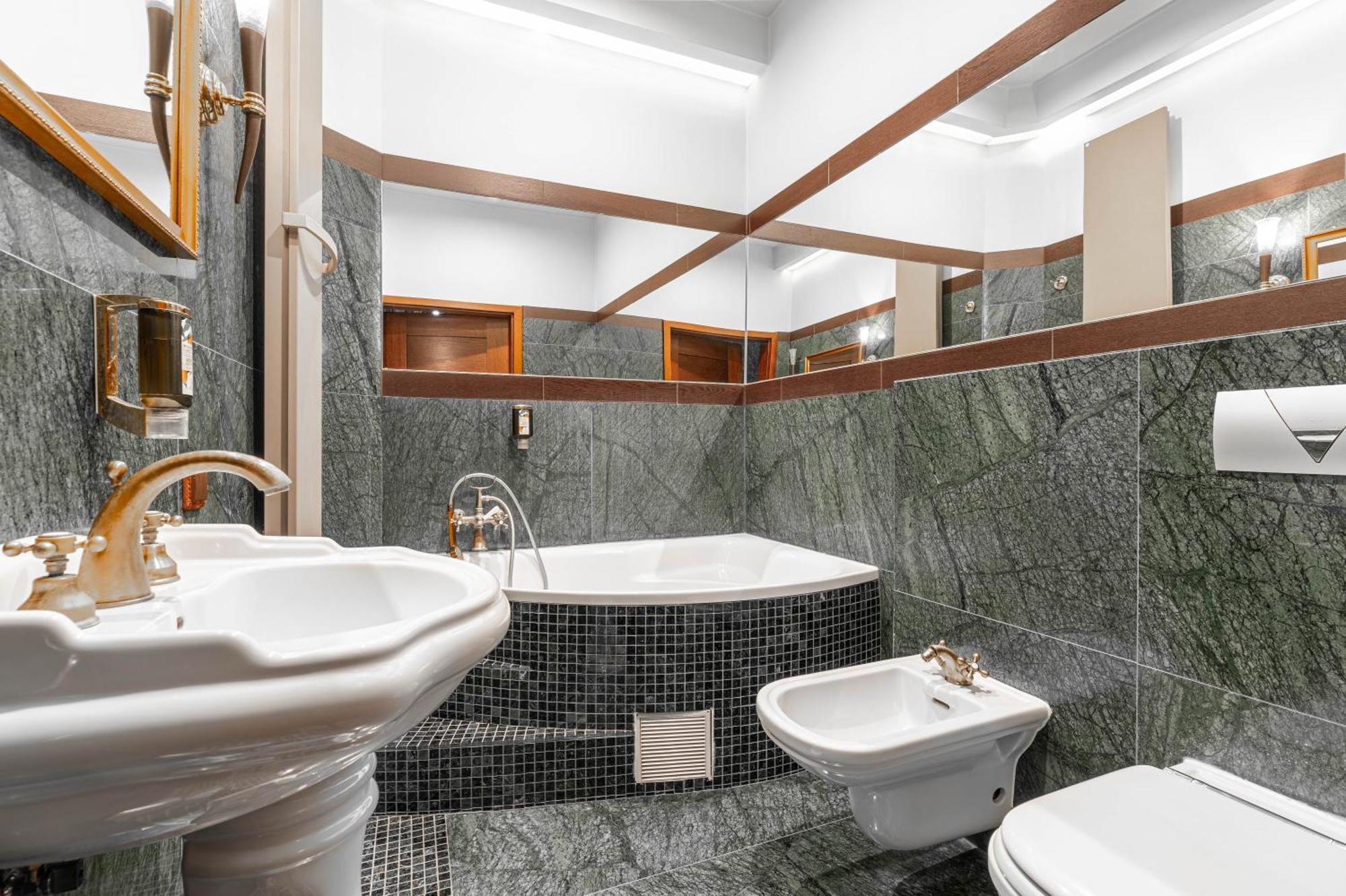 Aparthotel Zamek Uniejów Extérieur photo