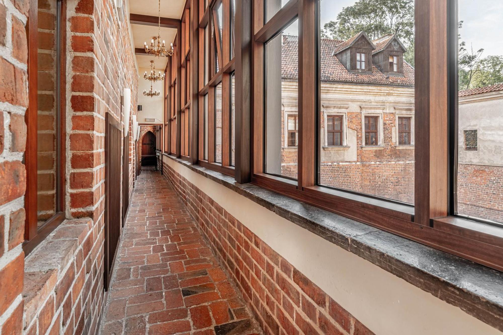 Aparthotel Zamek Uniejów Extérieur photo