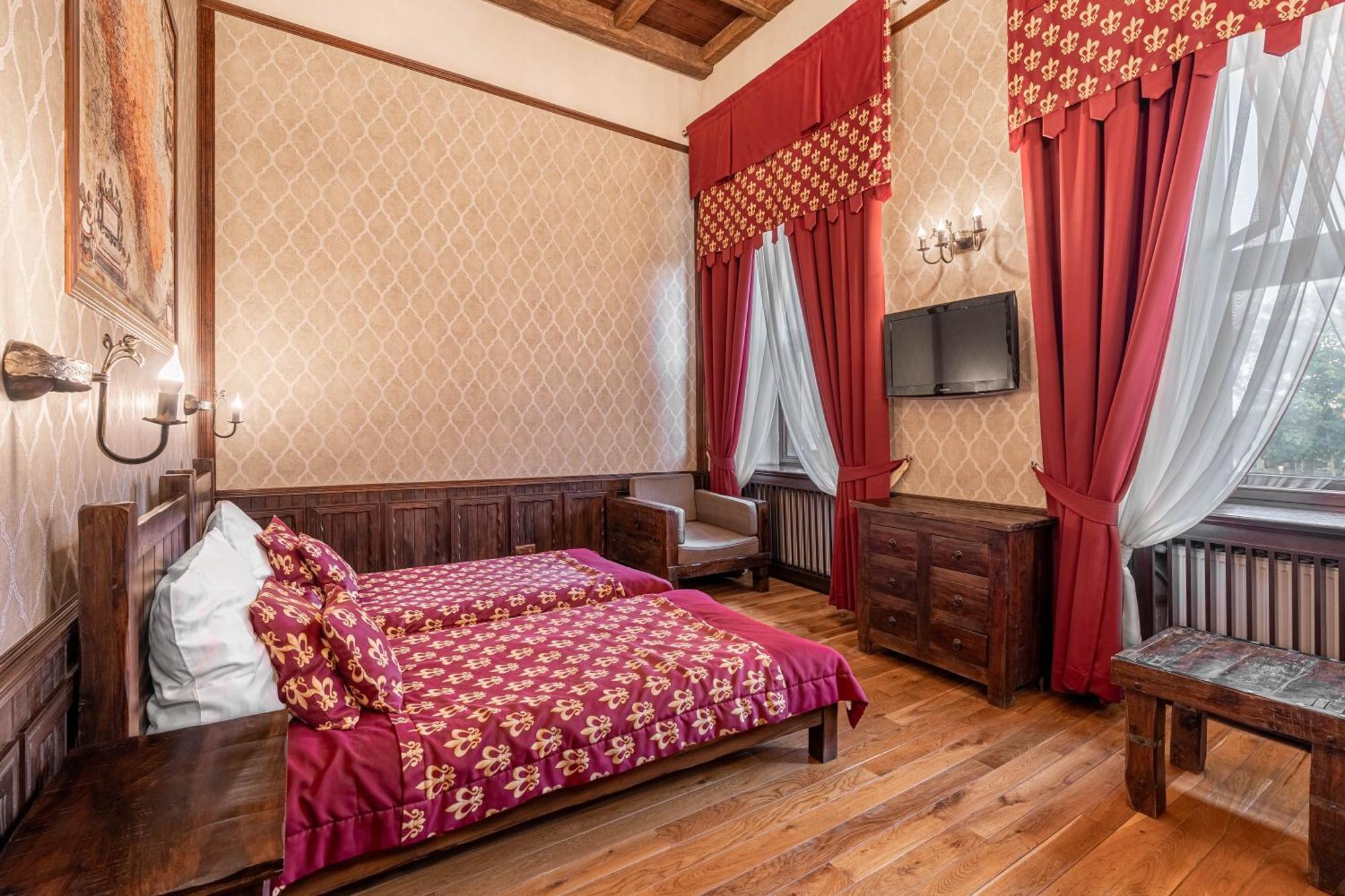 Aparthotel Zamek Uniejów Extérieur photo