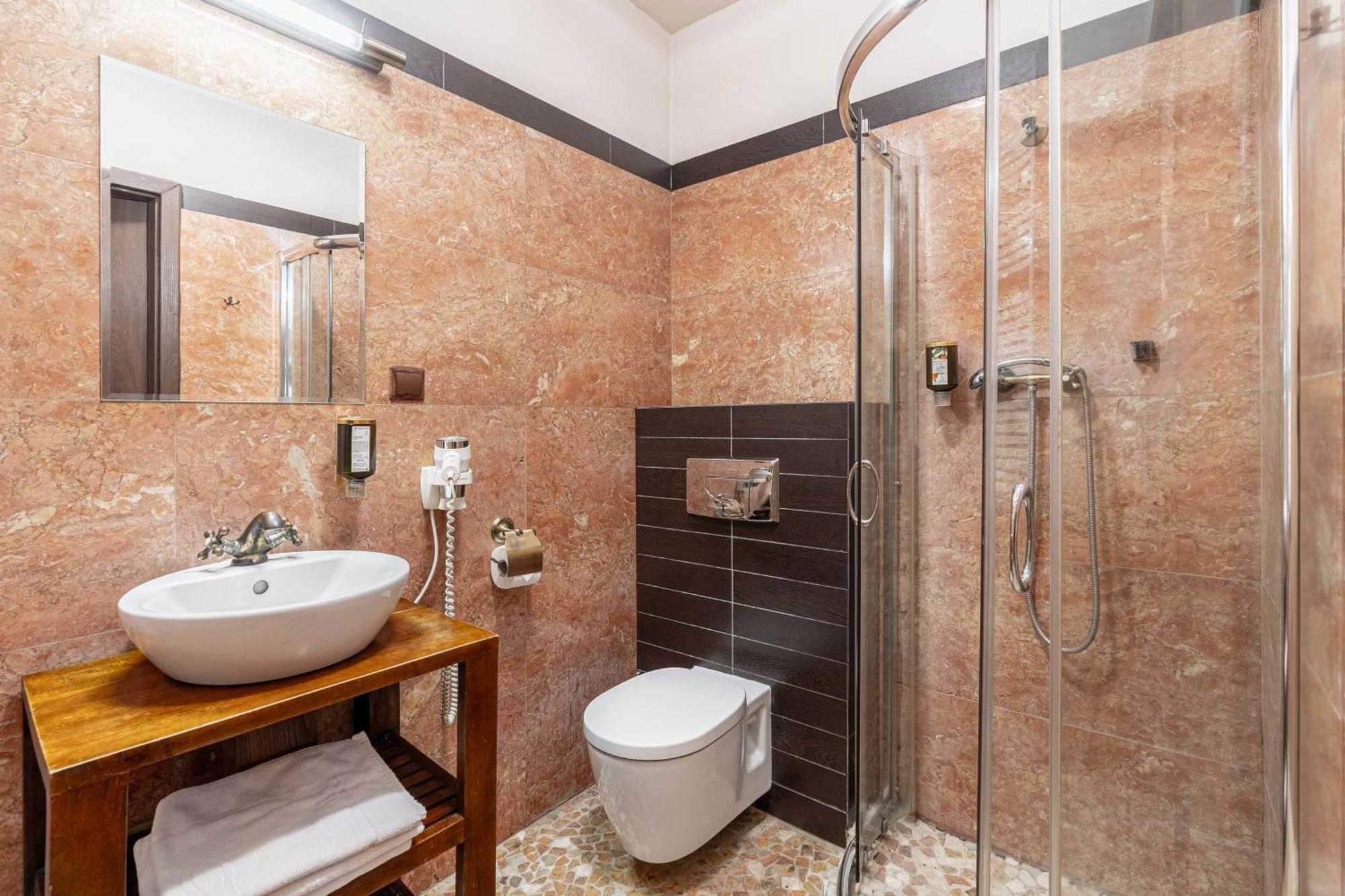 Aparthotel Zamek Uniejów Extérieur photo